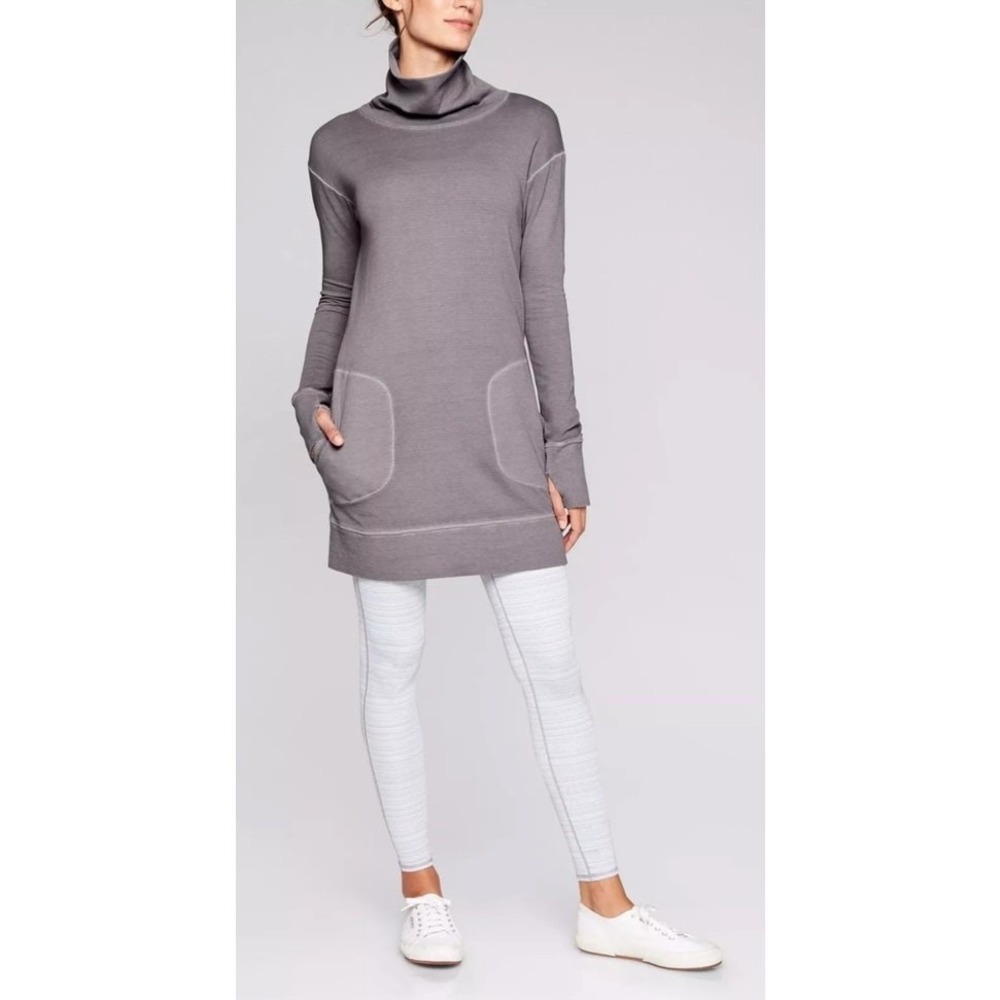 Athleta Cowl Neck Tunic Small Grey Thumbhole Pockets Oversized Yoga Layering